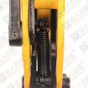 ���ؙC����